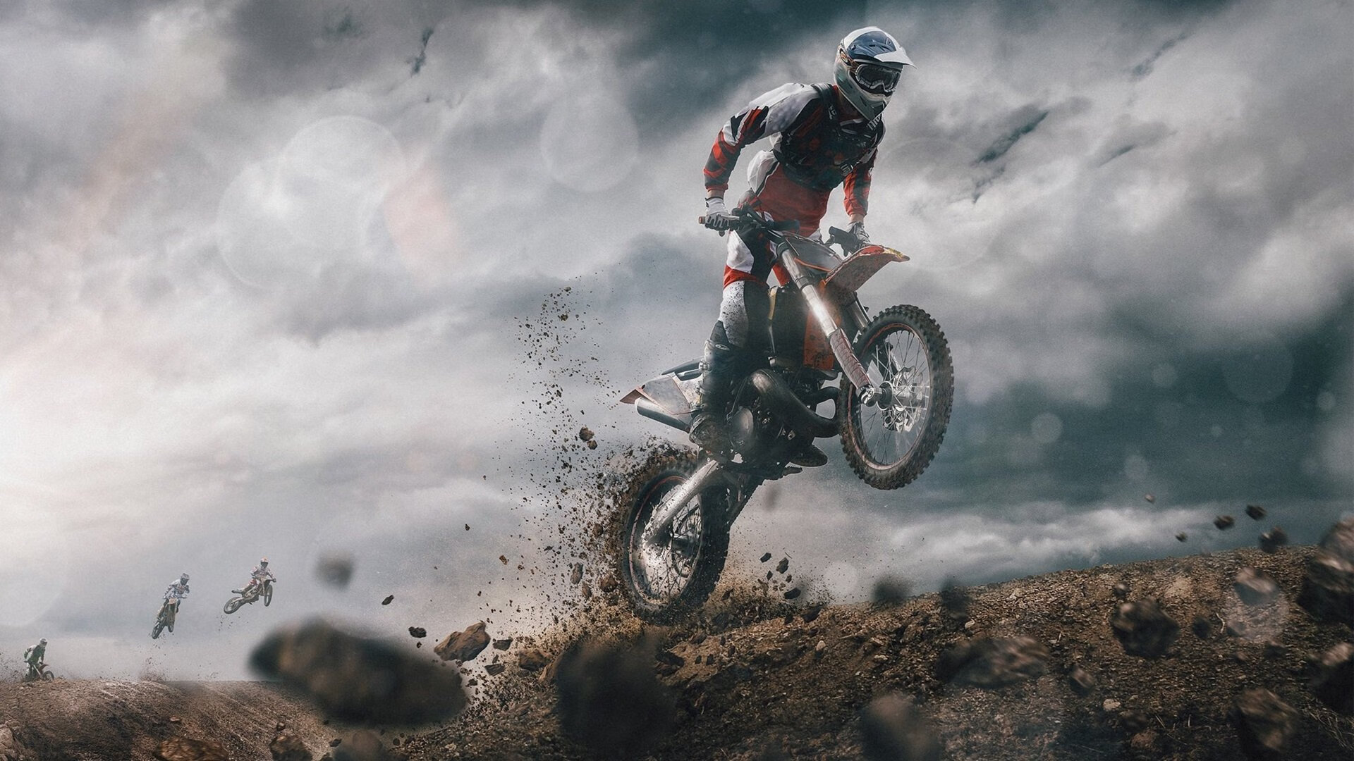 “华金·托比利亚的全能防守与强大突破力，成为美洲狮队不可或缺的一员”