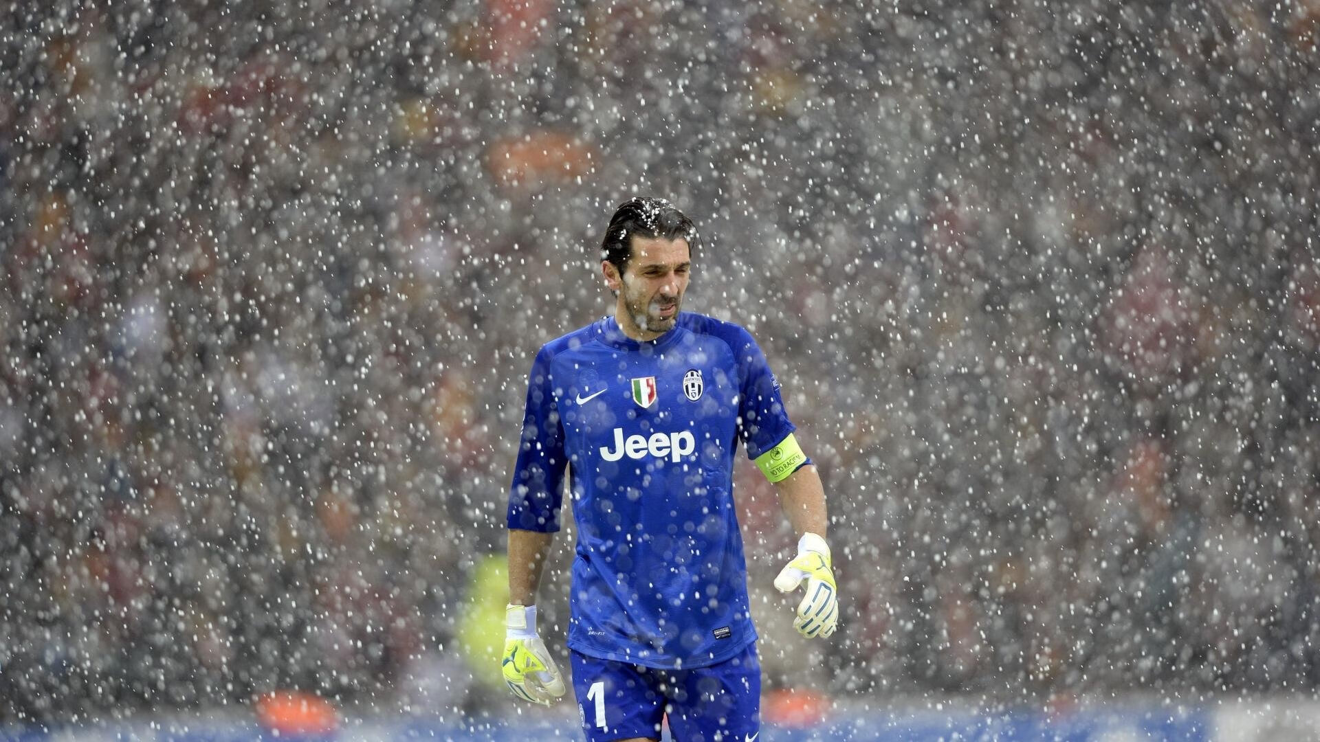 莫伊：全黑队的攻防双重保障，在前锋线上展现统治力，莫伊拉百度百科